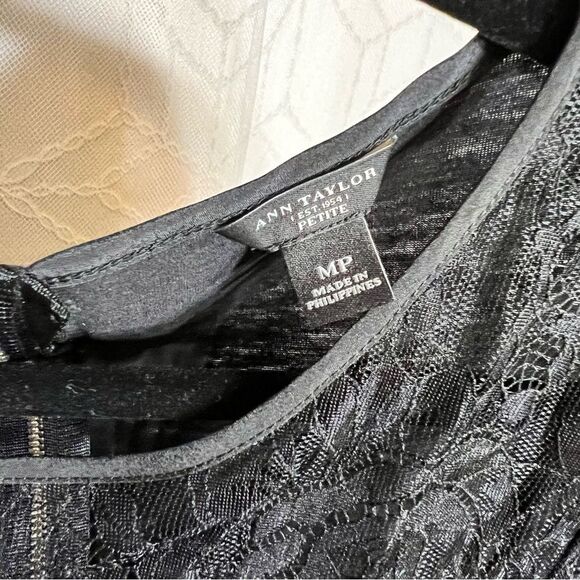 Ann Taylor Lace Top - Picture 4 of 5
